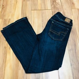 AEO favorite boyfriend stretch jeans
